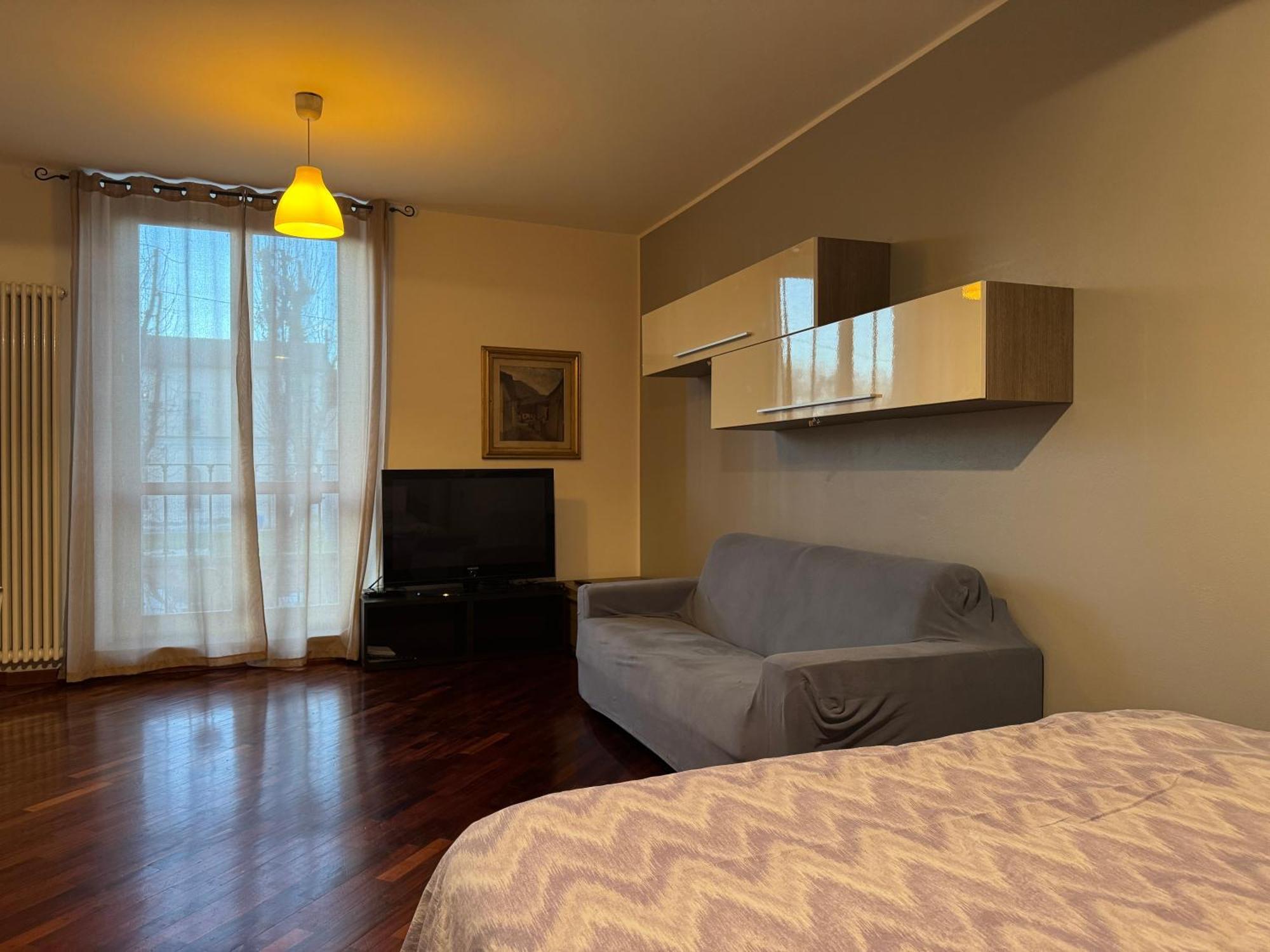 Ampio Monolocale Apartment Brescia Ngoại thất bức ảnh